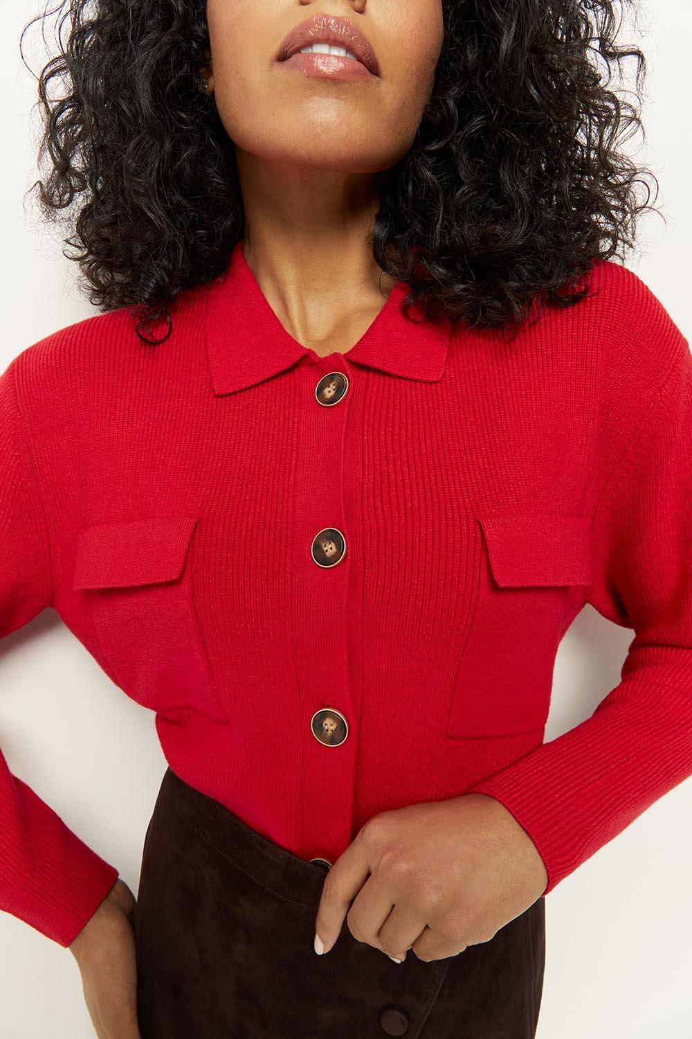 TALA - Cardigan rouge en tricot esprit surchemise