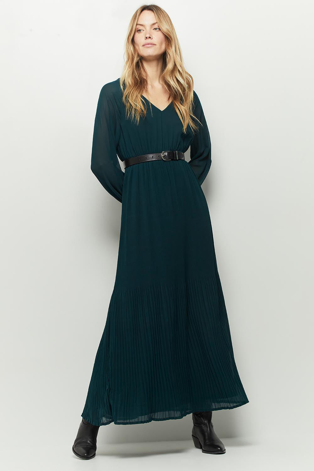 Robe longue verte discount plissée