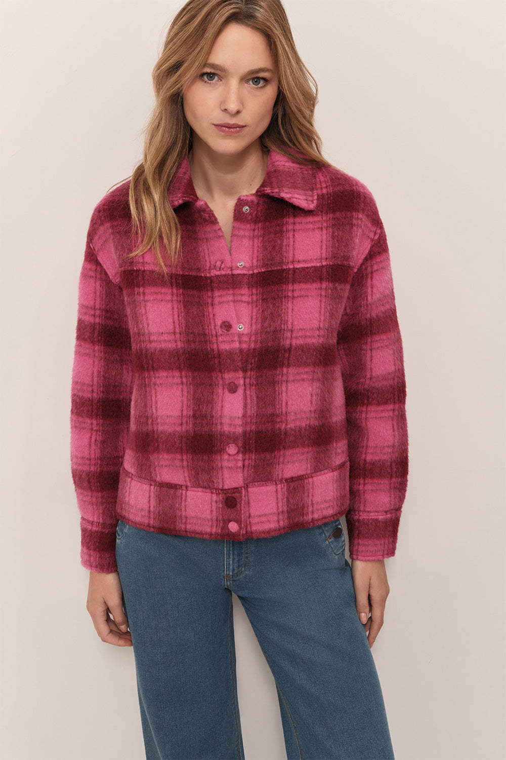 VIAN - Veste surchemise fuchsia lainage à motif carreaux