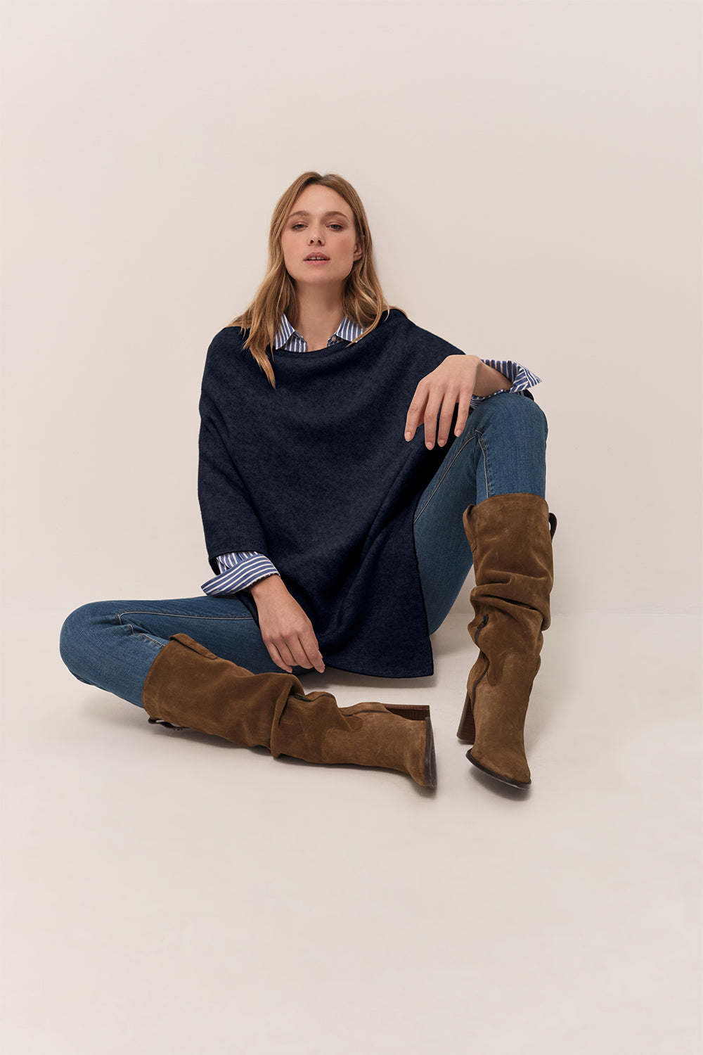 ALAMO - Poncho marine en tricot