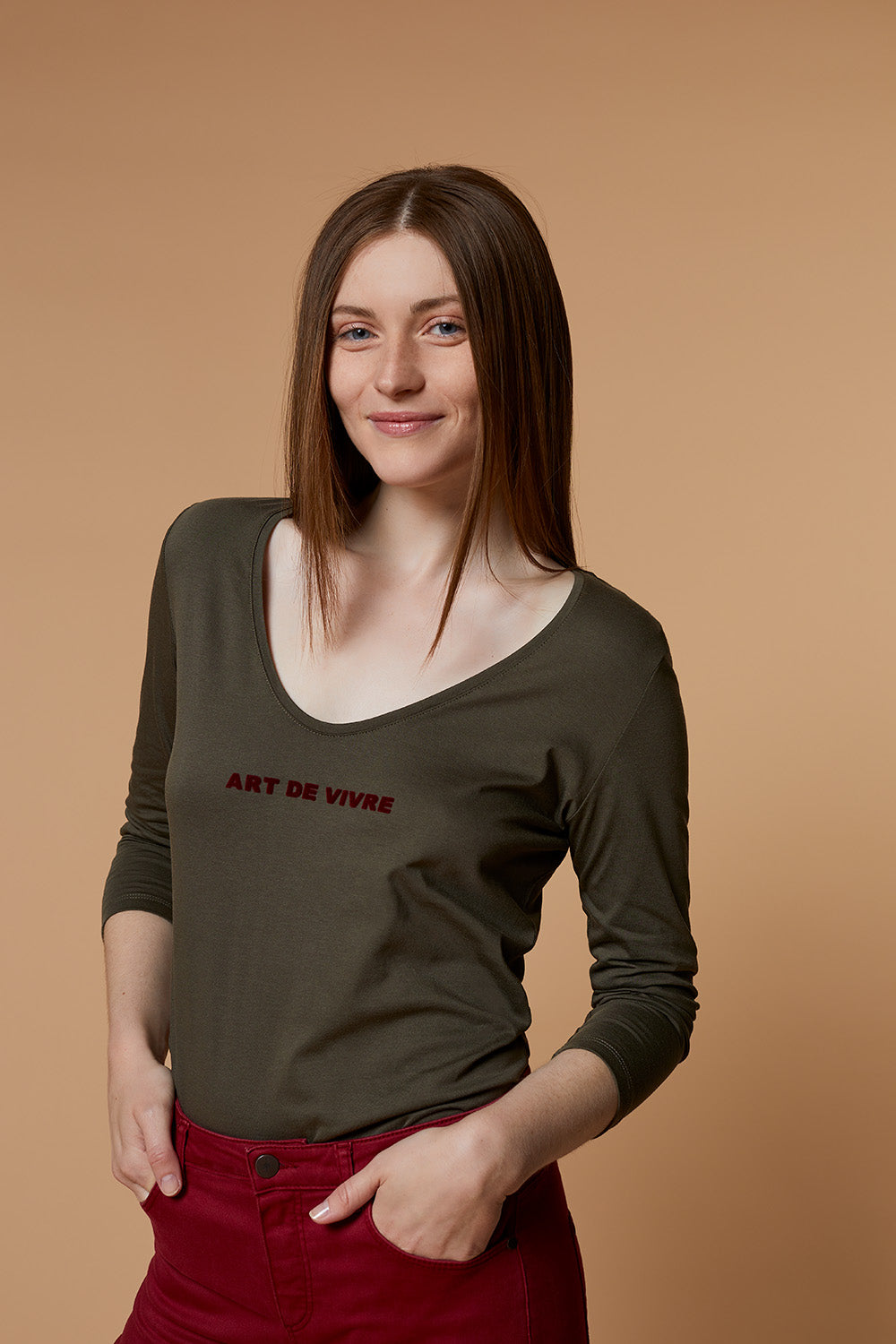 MYTHE - T-shirt kaki à message floqué