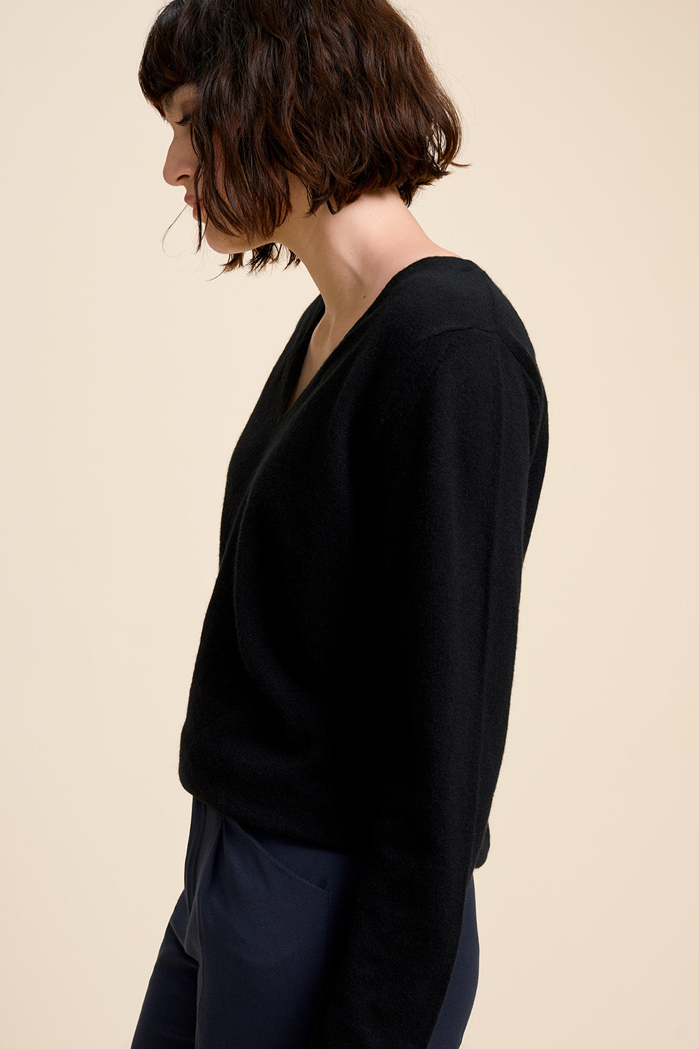 TOBIA - Pull noir en tricot 100% cachemire