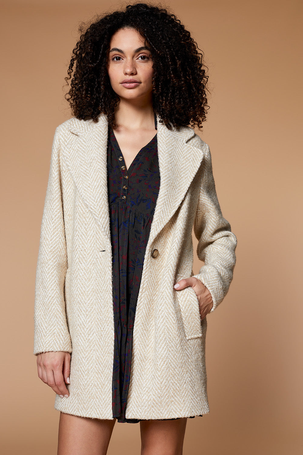 DADOU - Manteau ficelle lainage fantaisie à motif chevrons