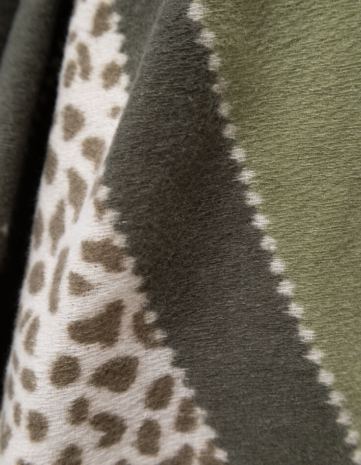 AMOS - Echarpe kaki mix motifs léopard et color block-7 AMOS - Echarpe kaki mix motifs léopard et color block-7