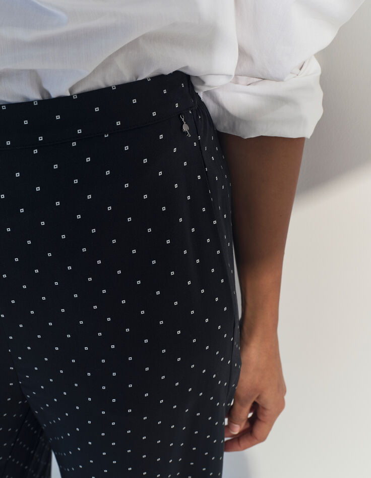 PIRANGI - Pantalon fluide noir imprim&eacute; carr&eacute;s &eacute;crus-4