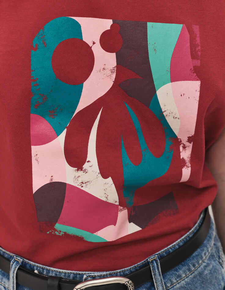 MAKI - T-shirt rouge visuel danseuse fond abstrait-4