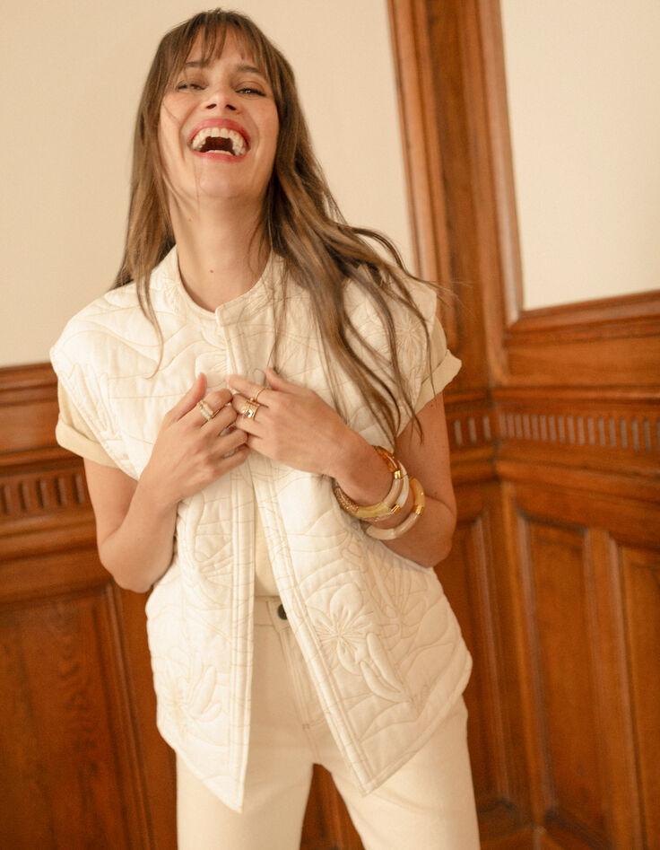 DOCE - Blouson blanc sans manches matelassé et brodé -3