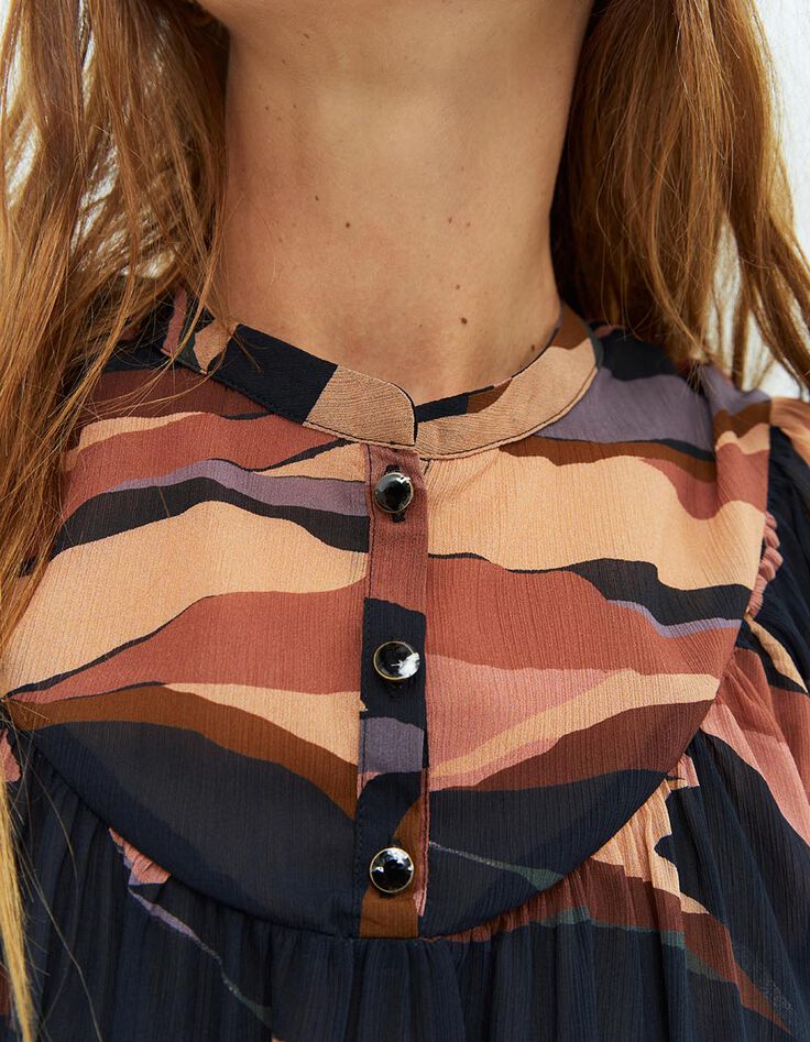 CHIKATO - Blouse noire à imprimé palette minérale-4