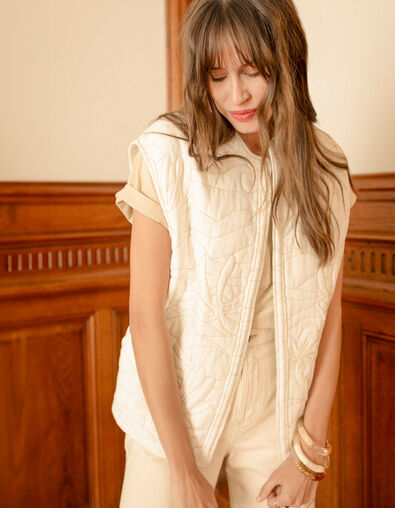 DOCE - Blouson blanc sans manches matelassé et brodé  - One Step