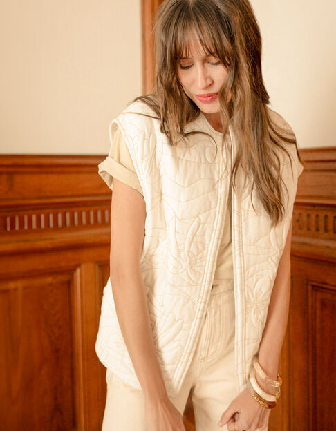 DOCE - Blouson blanc sans manches matelassé et brodé  - One Step
