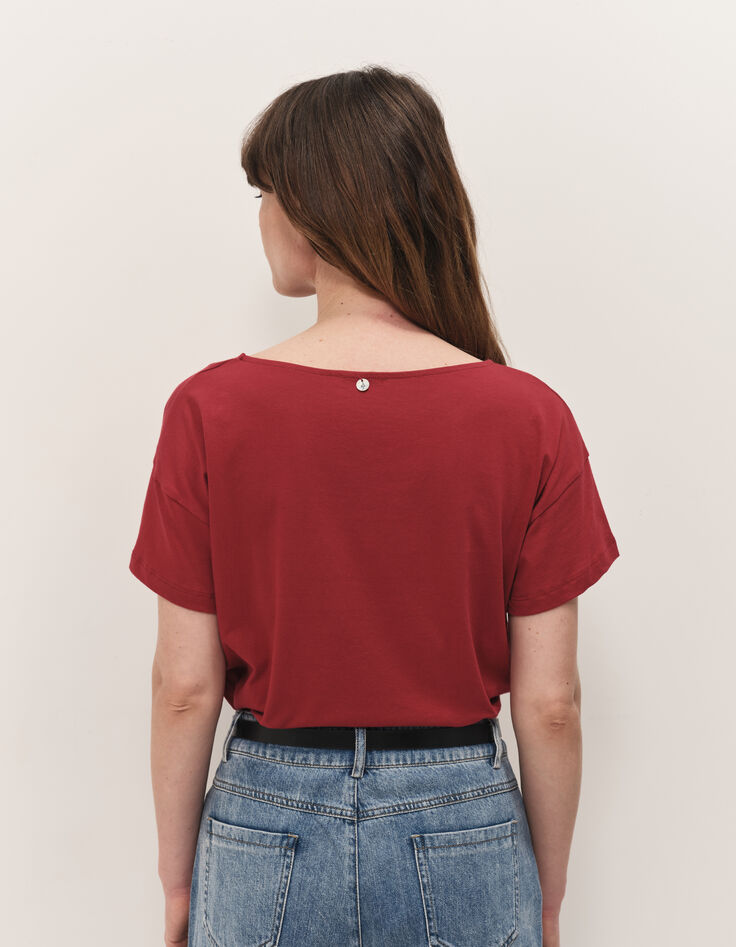 MAKI - T-shirt rouge visuel danseuse fond abstrait-3