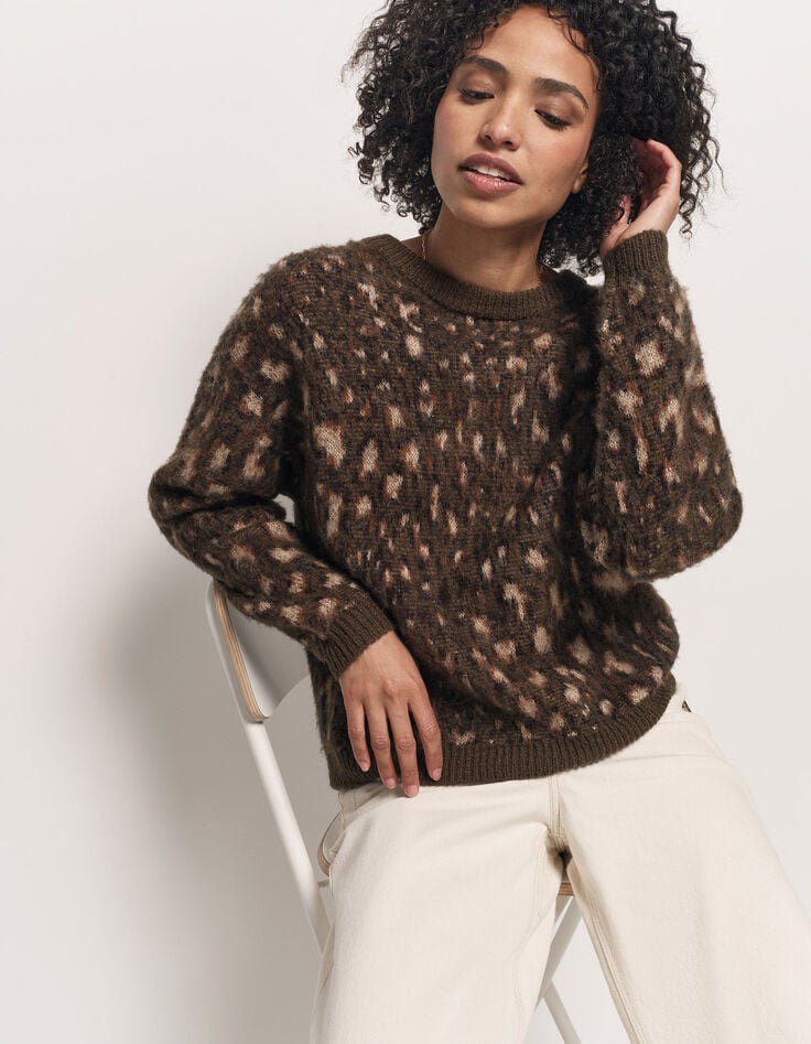 TEAL - Pull kaki tricot motif tachiste animalier-2 TEAL - Pull kaki tricot motif tachiste animalier-2