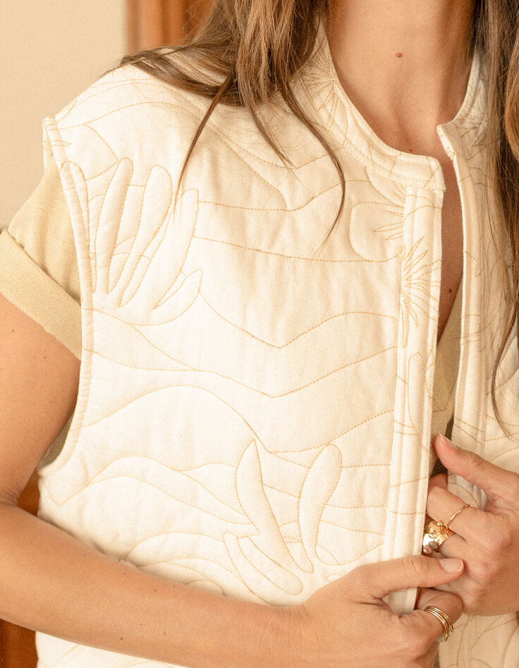 DOCE - Blouson blanc sans manches matelassé et brodé -4