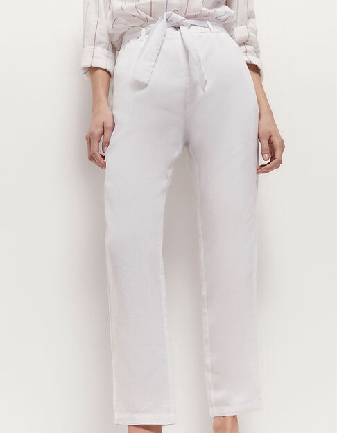 PEARL - Pantalon néo-carotte blanc ceinturé - One Step