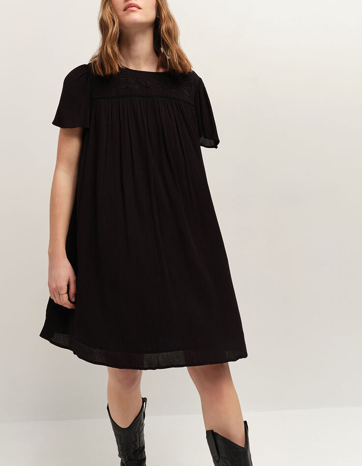 REVIA - Robe noire en cr&ecirc;pe broderies ton sur ton-2