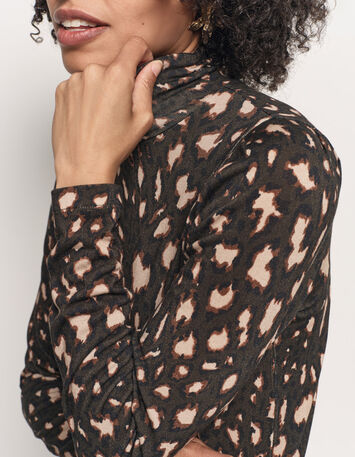 MADLY - T-shirt kaki col roulé imprimé tachiste animalier-4 MADLY - T-shirt kaki col roulé imprimé tachiste animalier-4